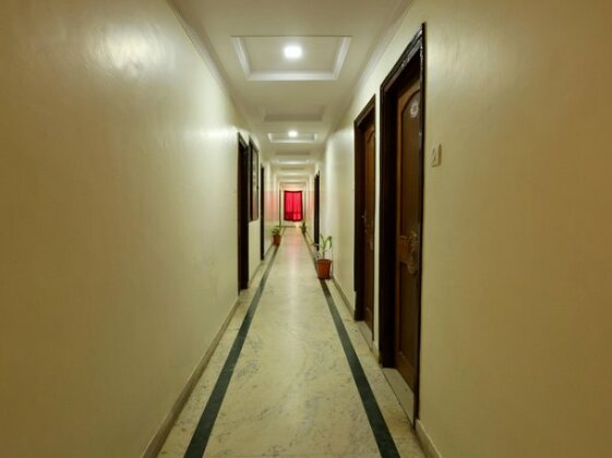 OYO 4682 Hotel Indraprastha - Photo4