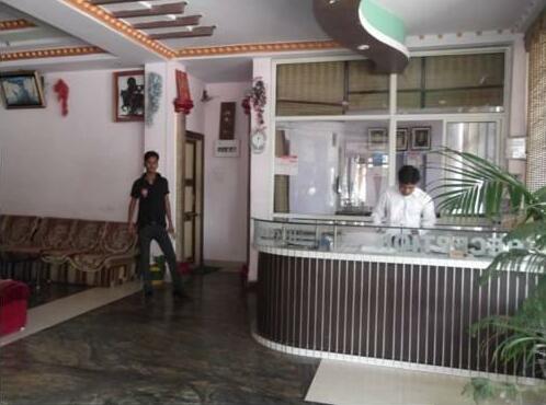 V Resorts Hotel Pachmarhi - Photo2