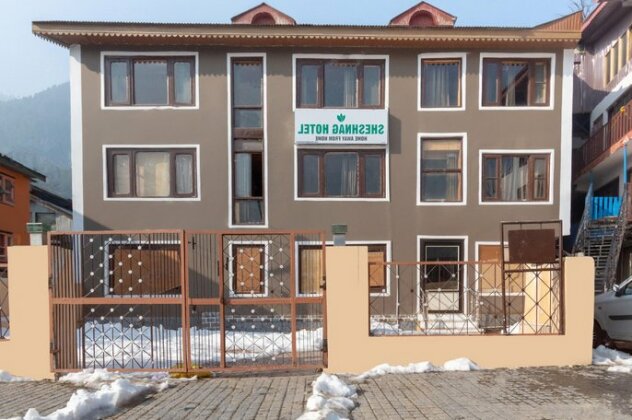 Capital O 66228 Hotel Sheeshnag