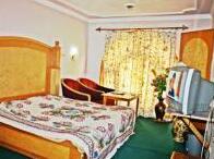 Hotel Paradise and Restaurant - Photo2