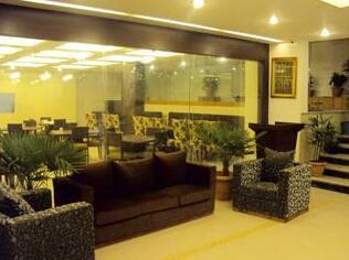 Hotel Pine Spring - Photo2