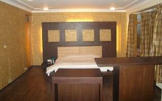 Hotel Pine Spring - Photo4