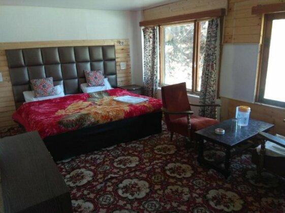 Hotel White House Pahalgam Jammu and Kashmir - Photo4