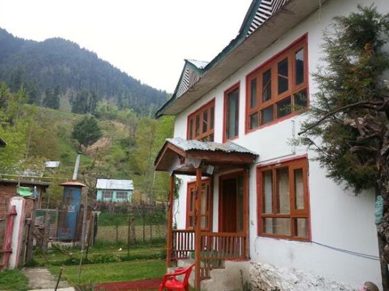 Sky Light Guest House - Photo2
