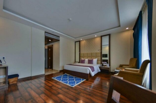 The Chinar Resort and Spa - Photo3