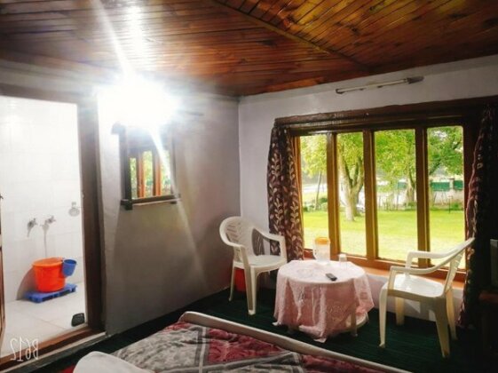 Zebrina Guest House Pahalgam - Photo4