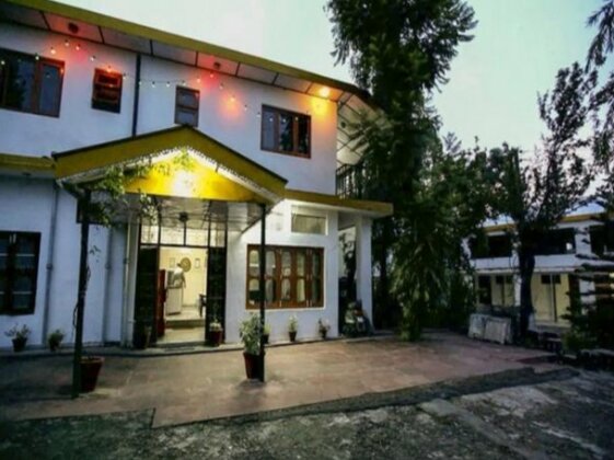 POPS Hotel and Restaurant