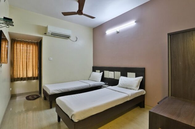 SPOT ON 38838 Hotel Darshan - Photo3