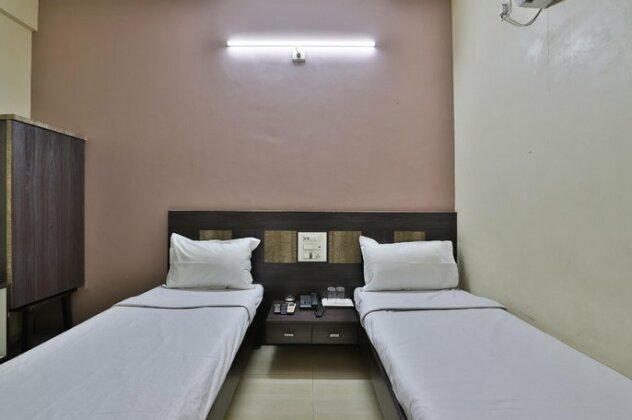 SPOT ON 38838 Hotel Darshan - Photo4