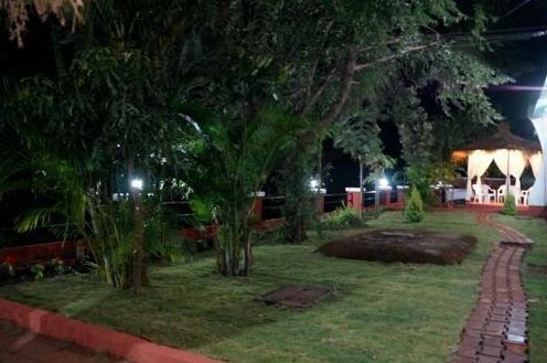 Alliance Tents and Accommodations - Photo4