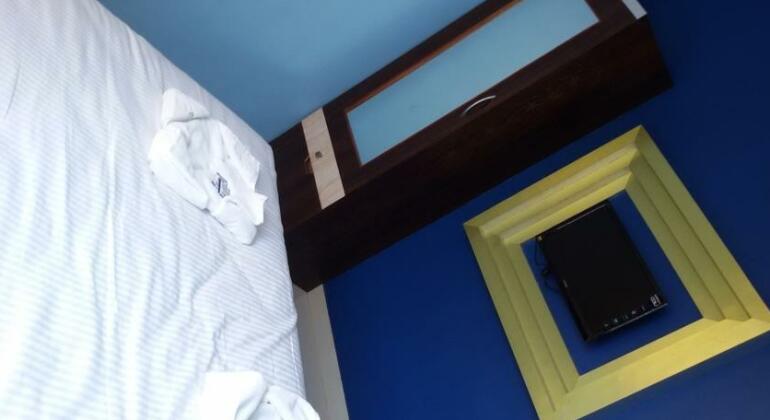 Anmols Inn - Photo2
