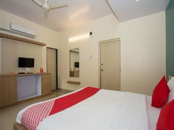 OYO 12260 Traveler's inn - Photo2