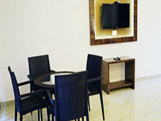 Rainforest Restaurant & Villas - Photo2