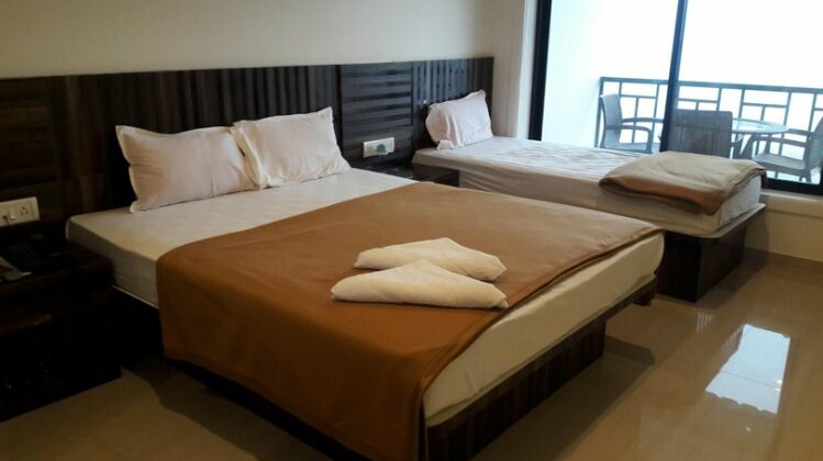 Rainforest Restaurant & Villas - Photo3
