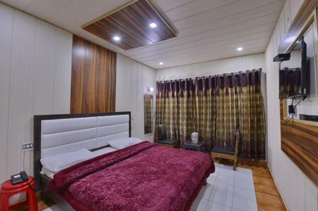 OYO 18631 Hotel King's - Photo2