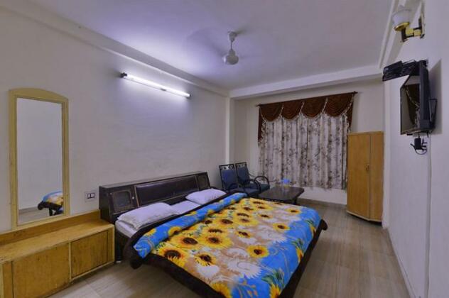 OYO 18631 Hotel King's - Photo3