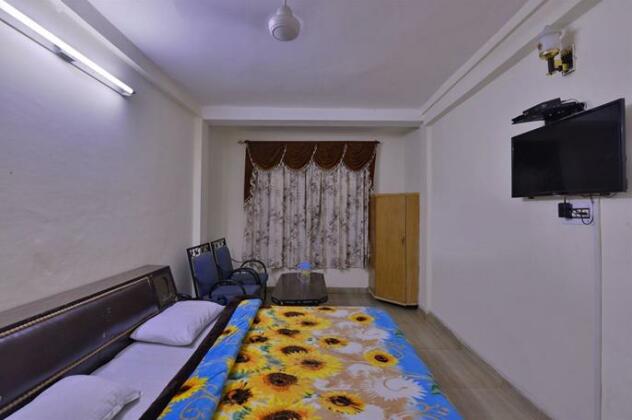 OYO 18631 Hotel King's - Photo5