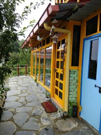 Great Barbet Birding Lodge & sundown Cafe pangot - Photo4