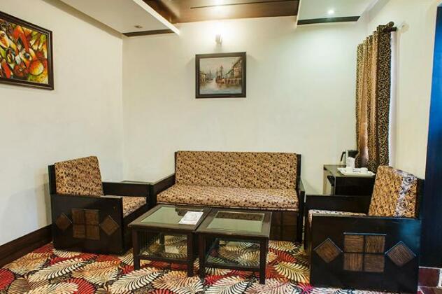 Hotel B R Inn - Photo5