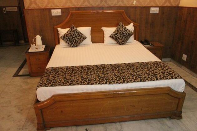 Maharaja Hotel Panipat - Photo2