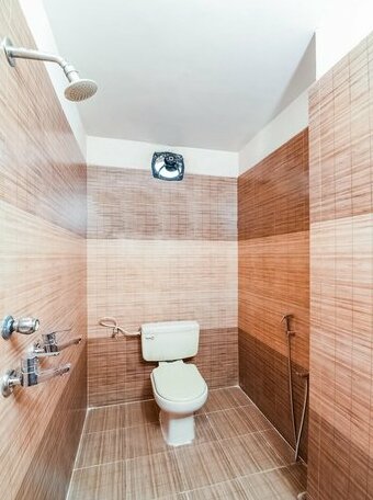 OYO 28856 Manjeera Inn - Photo5