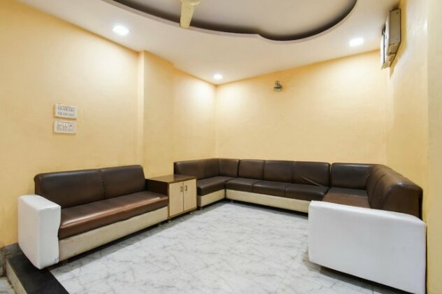 SPOT ON 65219 Anand Lodge - Photo2