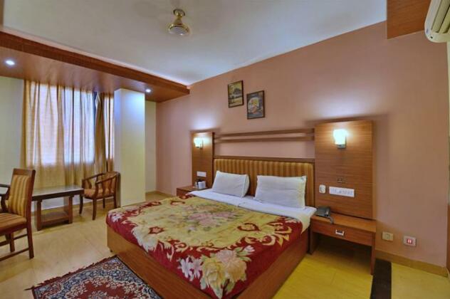 Hotel Capri Pathankot - Photo4