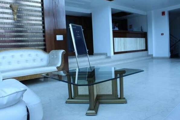 Hotel Opulence - Photo3
