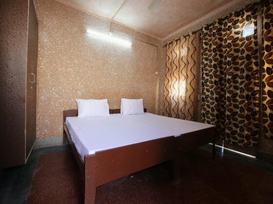 SPOT ON 43485 Simran Guest House - Photo2
