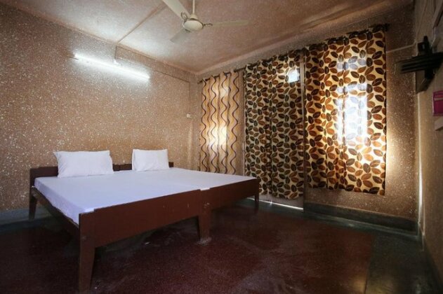 SPOT ON 43485 Simran Guest House - Photo5