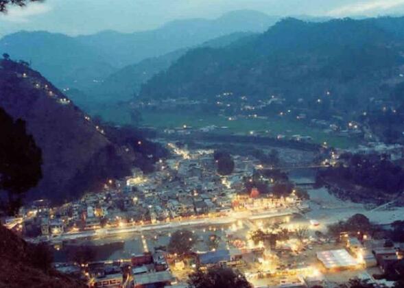 Hotel Deep Dinky Dine Pauri - Photo4