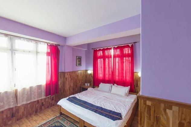 Blue Hills - Photo2