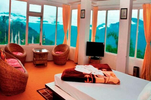 Floret Hotel & Resorts - Photo2
