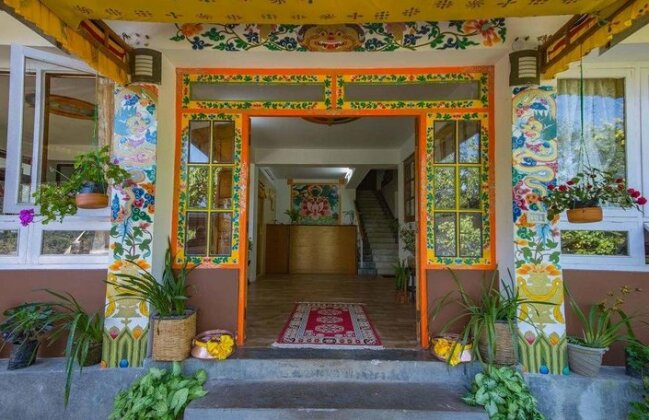 Norbulingka Retreat - Photo3