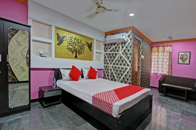 OYO 37496 Lucky Residency - Photo2