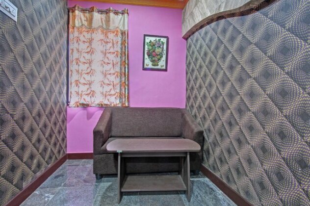 OYO 37496 Lucky Residency - Photo3