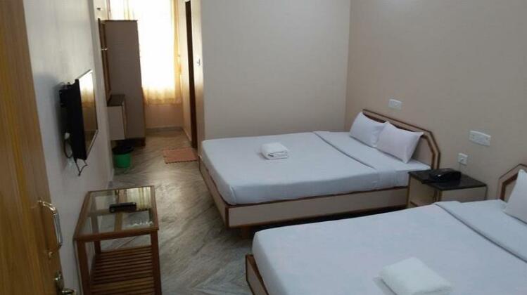 Hotel Saravana Grand - Photo5