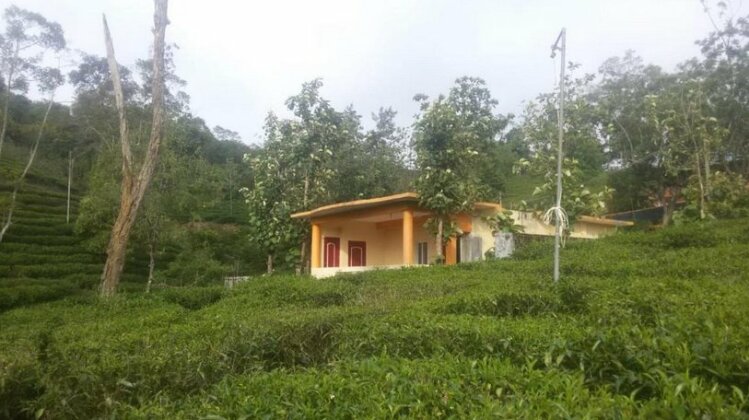 Valparai Resort&Tent Camp - Photo3