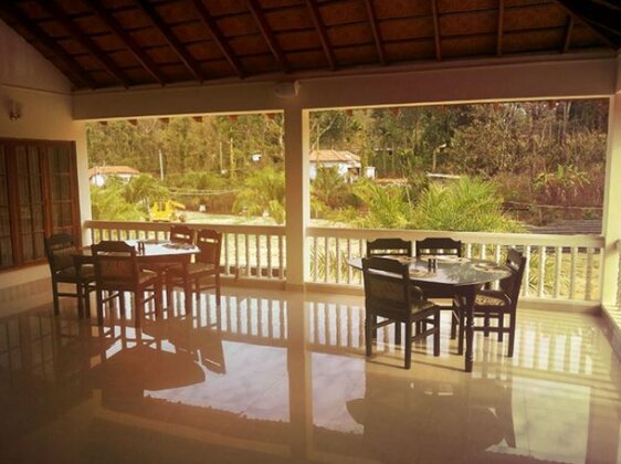 Coorg Palm Valley - Photo3
