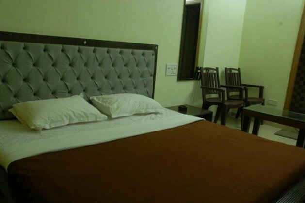 Hotel Ronak Royal - Photo4