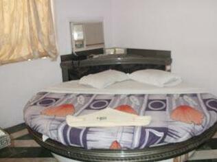 Sitara Hotel - Photo4