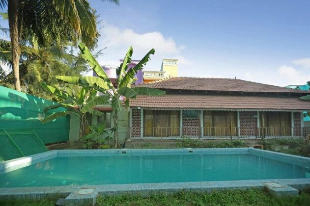 Cozy Pool-View Home Studio in Pondicherry