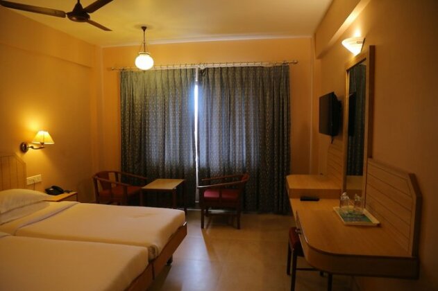 Hotel Surguru - Photo4