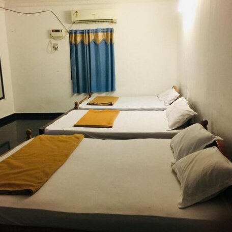 Mystique Inn Guest House - Photo2