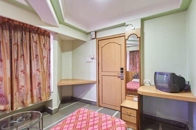 Hotel Padma Krishna - Photo4