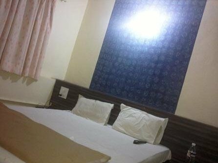 Hotel Radhika Pune - Photo3