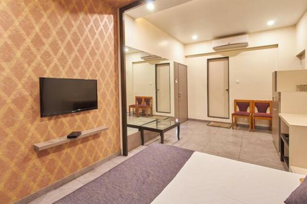 Hotel Rajmahal Pune - Photo4