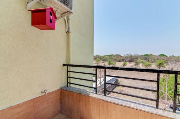 Modish 1BR Abode in Sangamvadi - Photo2