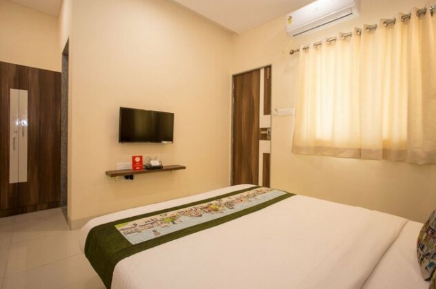 OYO 10939 Hotel Sangam - Photo4