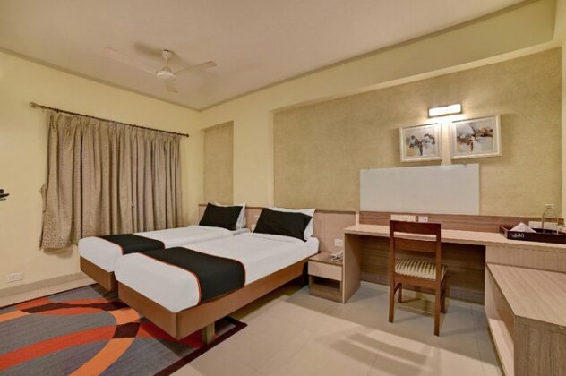 OYO 17104 Flagship Hotel Kapil Residency